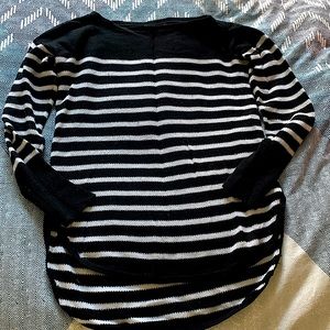 Banana Republic XS boatneck black and white sweater